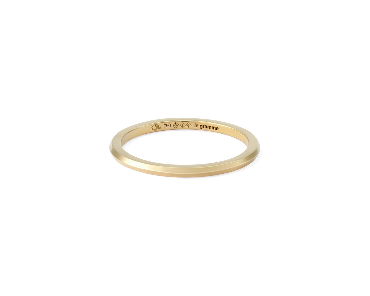 2g guilloche ribbon wedding ring