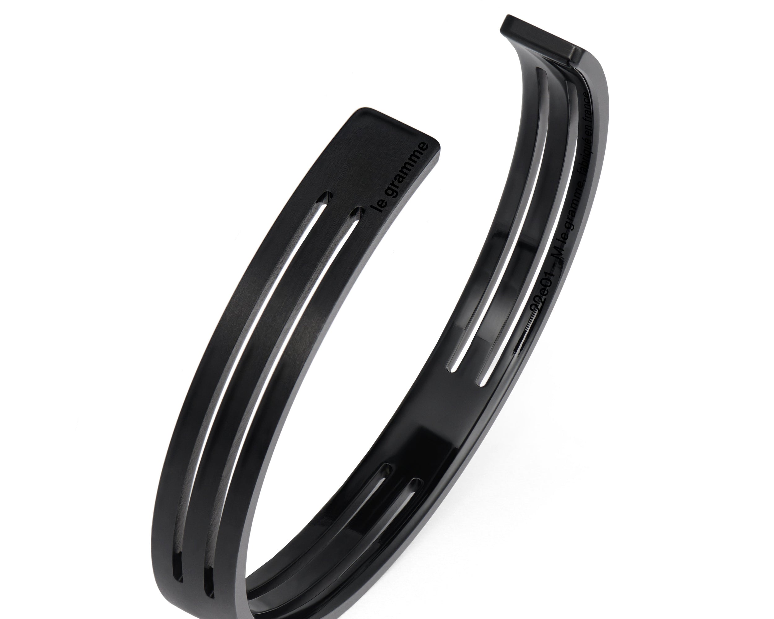 bracelet ruban perforé le 8g