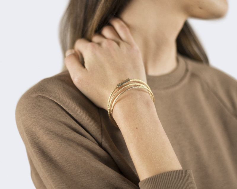 triple wrap cable bracelet 21g